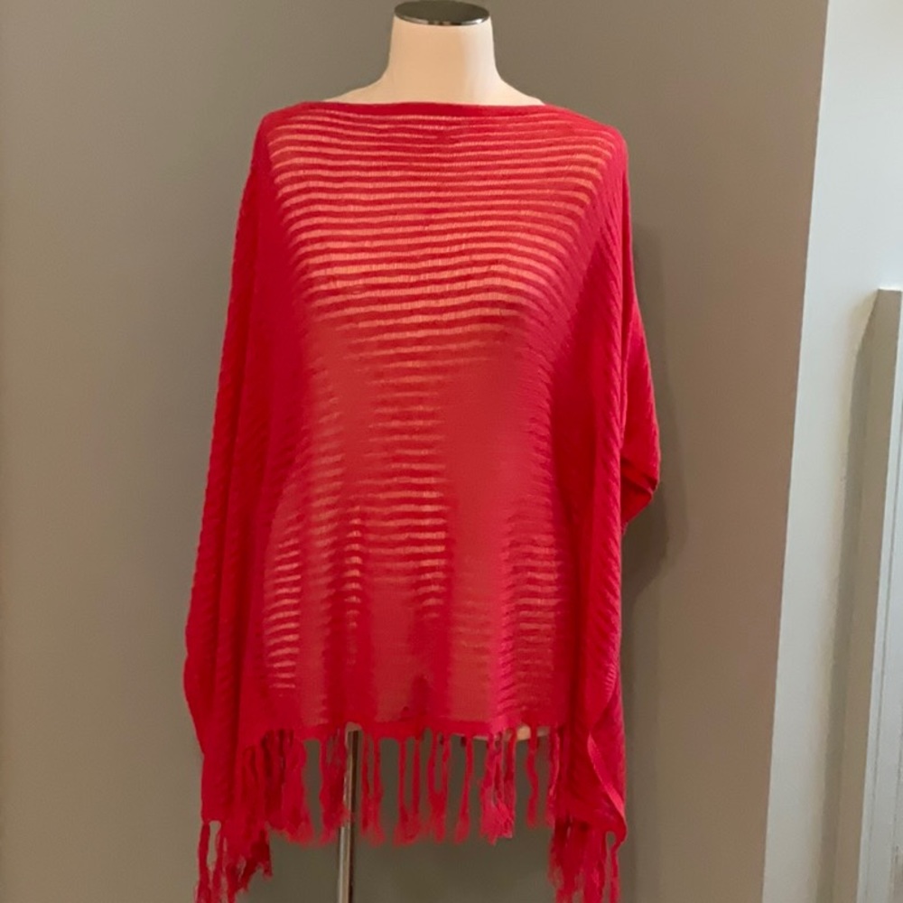 Coral-red wrap/poncho. Travelers Collection by Chico’s. Sz L/XL